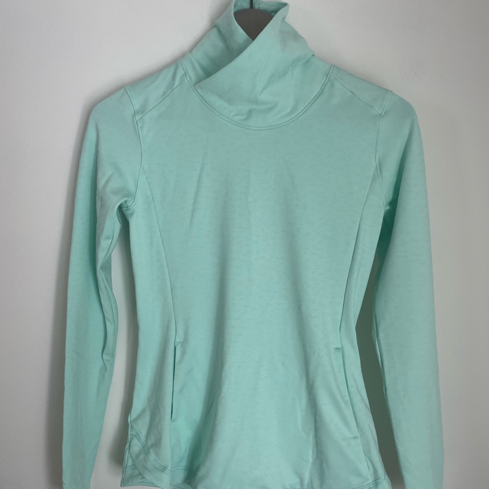 Calia by Carrie Underwood XS
